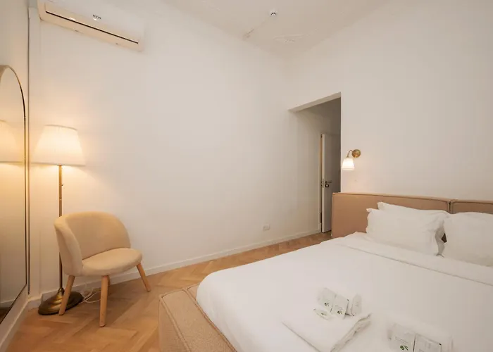 Four Horizons By Hosty 3*