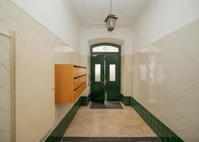 Four Horizons By Hosty 3*